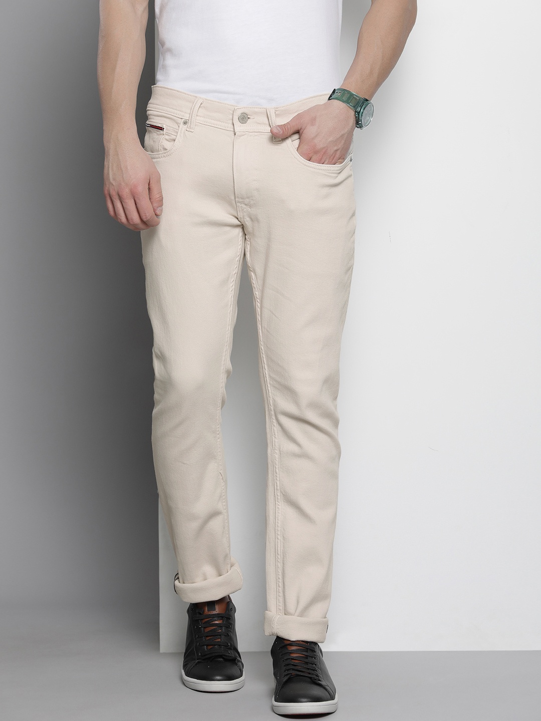 

Tommy Hilfiger Men Beige Slim Fit Mid-Rise Stretchable Jeans