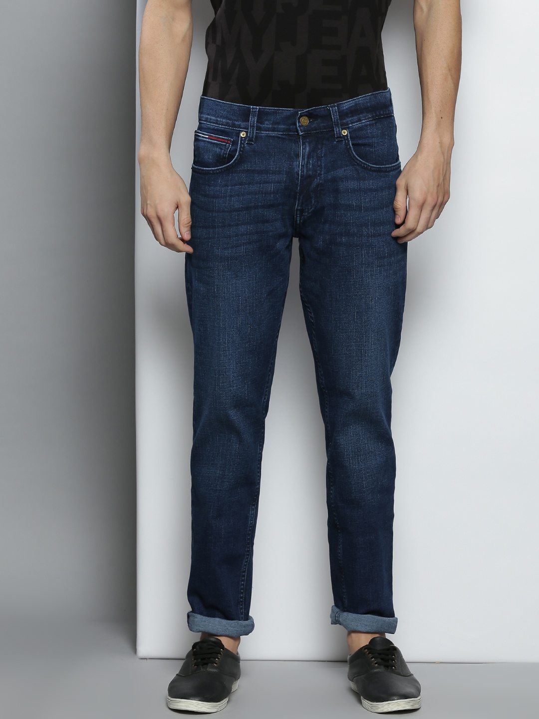 

Tommy Hilfiger Men Navy Blue Straight Fit Stretchable Jeans
