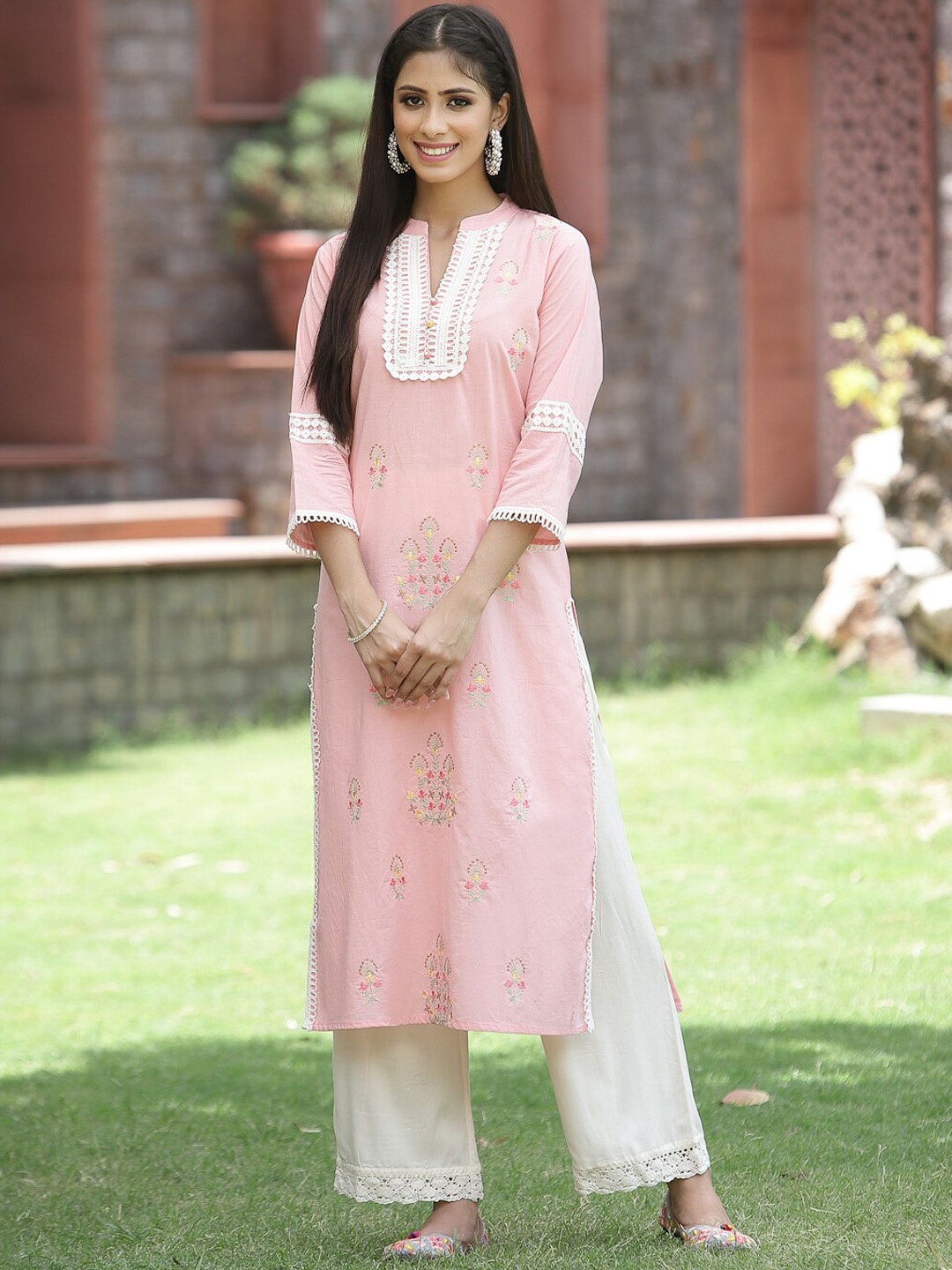 

Juniper Women Peach-Coloured Embroidered Keyhole Neck Kurta