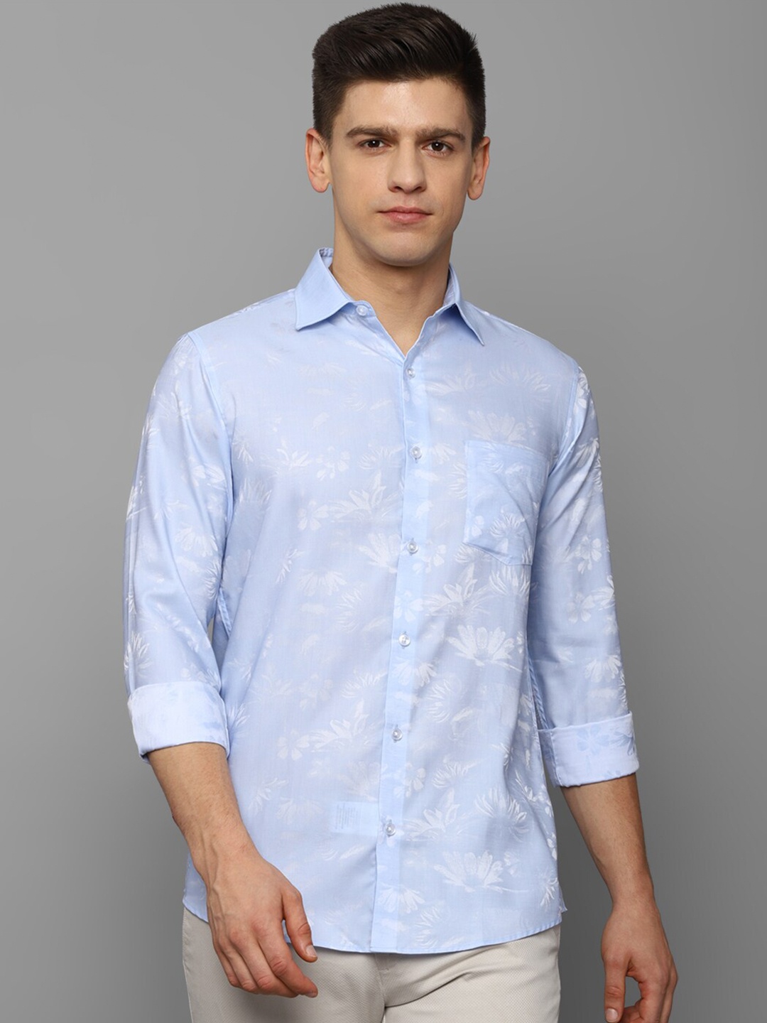 

Allen Solly Men Blue Slim Fit Floral Printed Casual Shirt