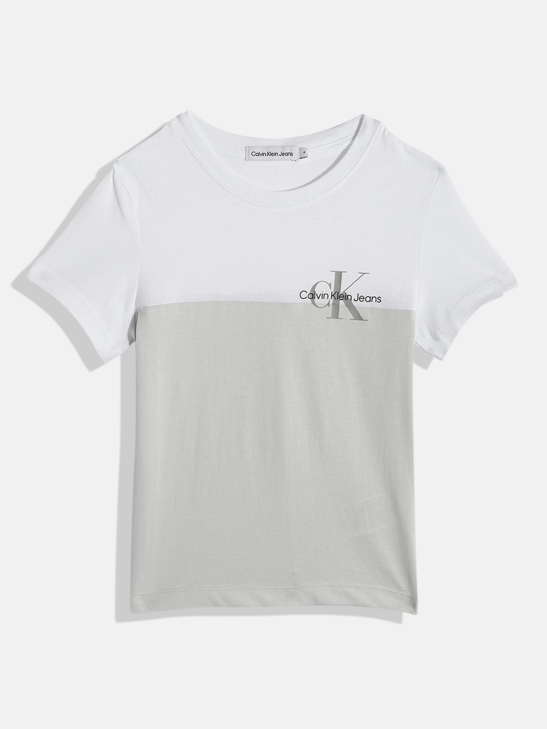 

Calvin Klein Jeans Boys Off White & Grey Colourblocked Organic Cotton T-shirt