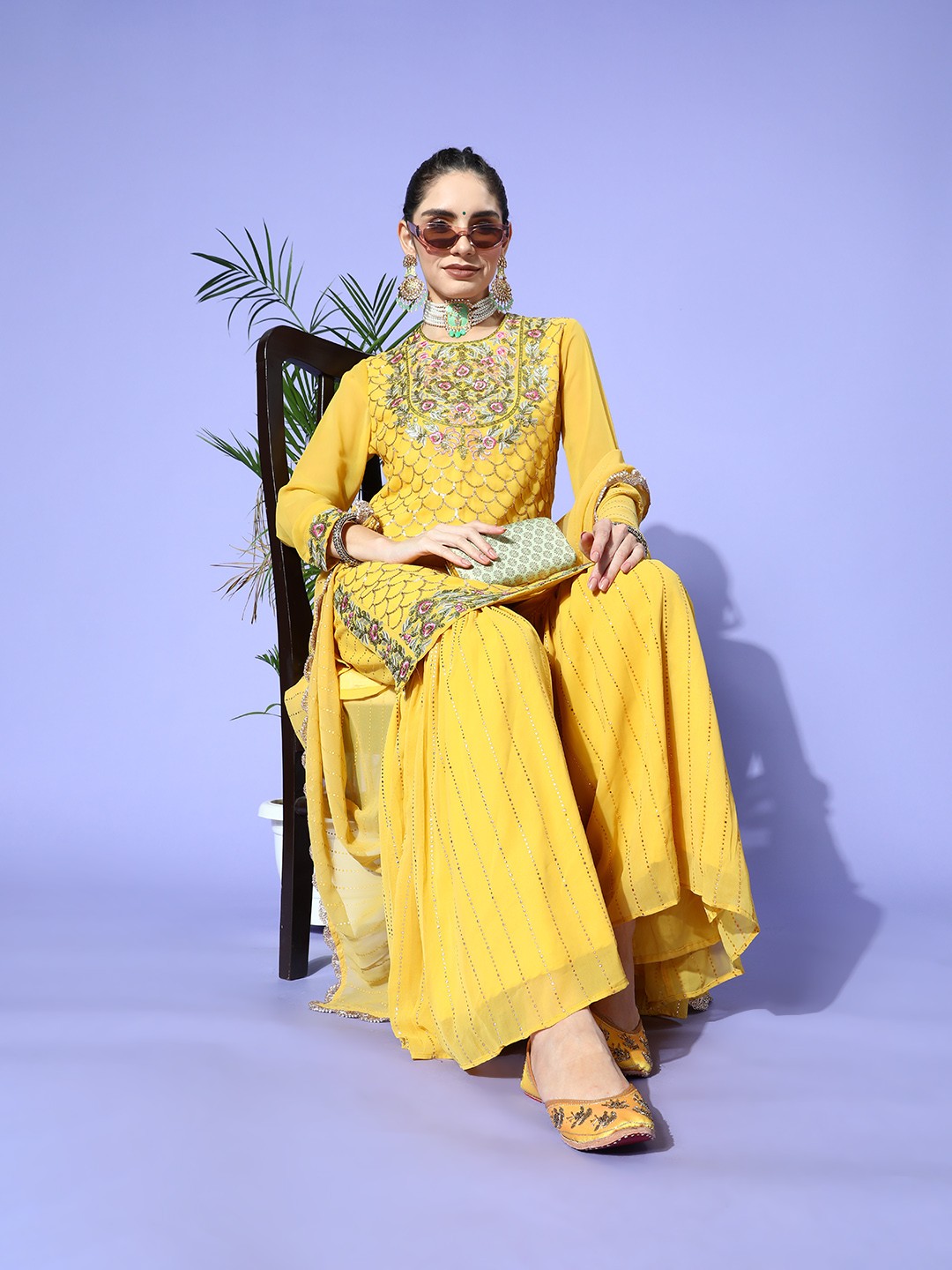 

Ishin Women Floral Poly Georgette Veere Di Wedding Kurta Set, Mustard