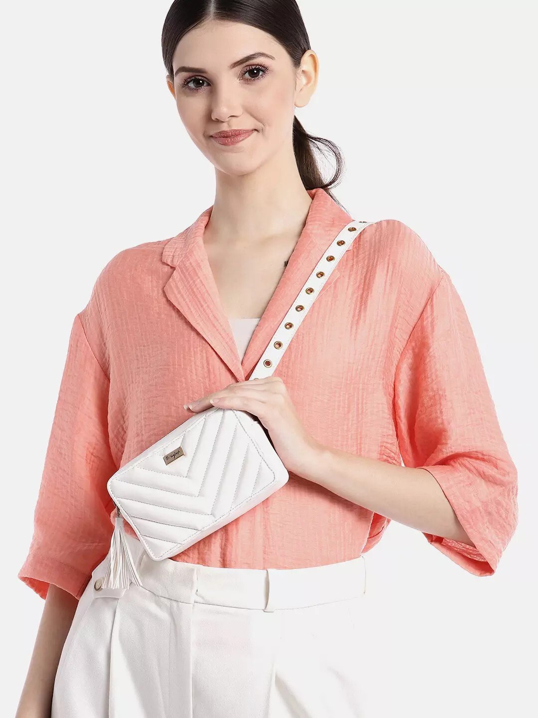

Berrylush White Solid Quilted Sling Bag