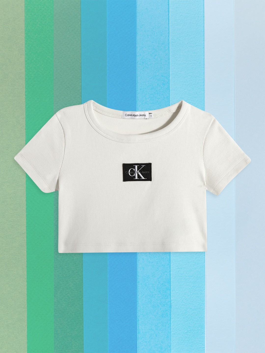 

Calvin Klein Jeans Girls Off White Solid T-shirt