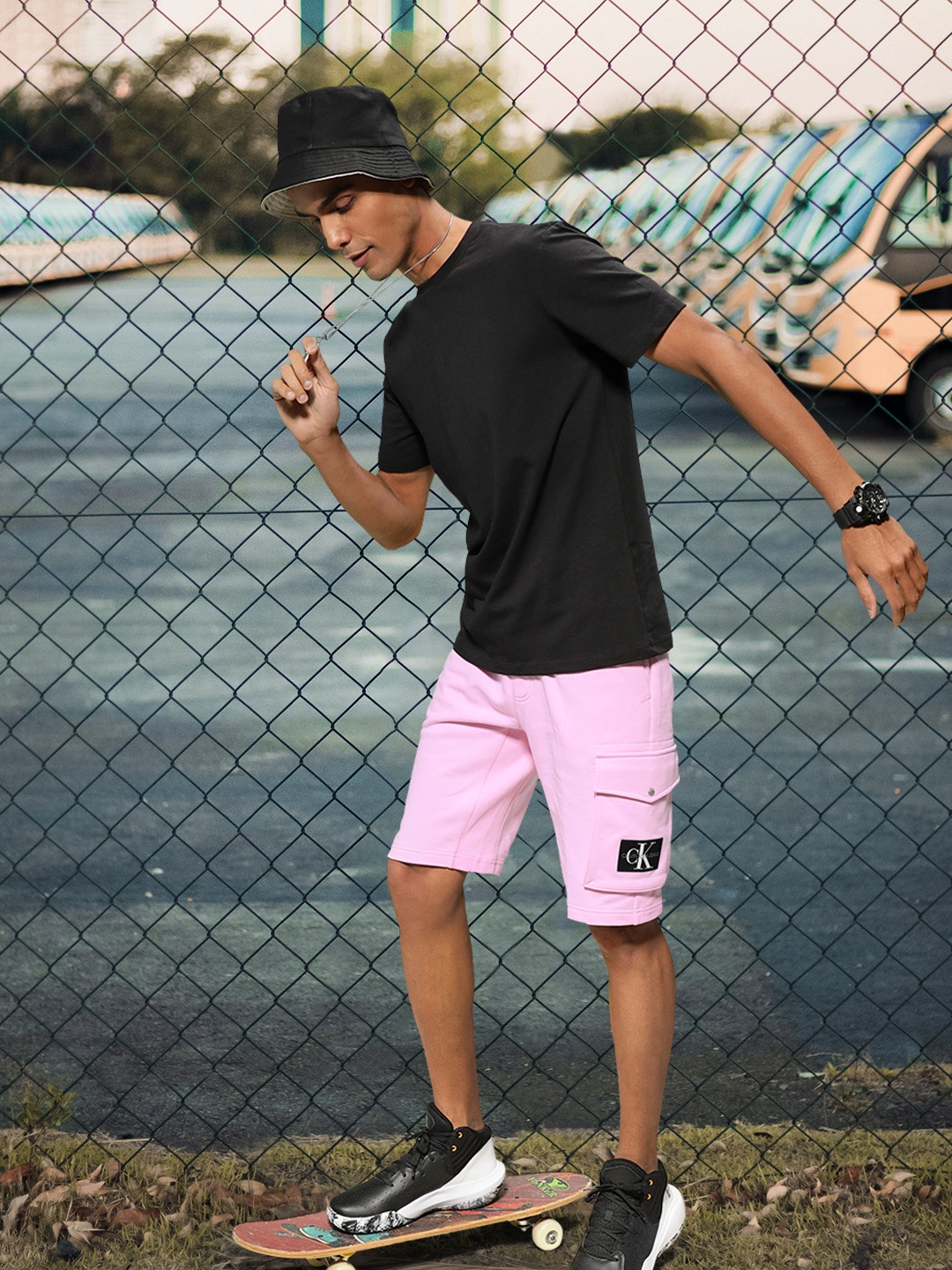 

Calvin Klein Jeans Men Pink Pure Cotton Solid Knee Length Shorts
