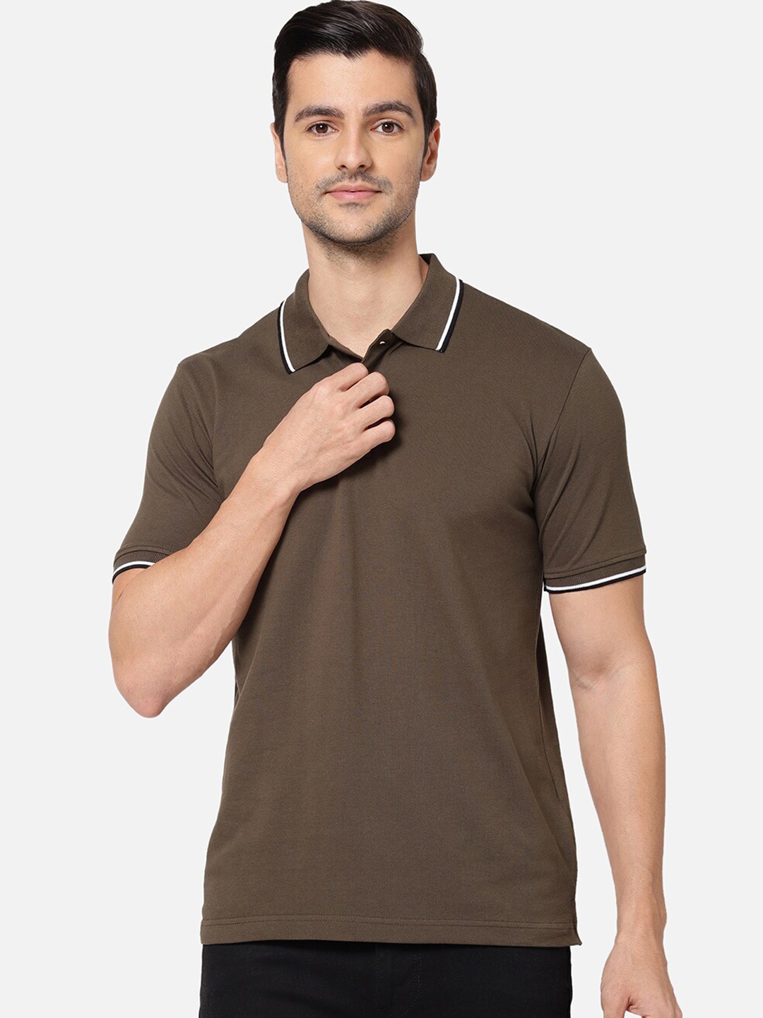 

R&B Men Olive Green Applique T-shirt