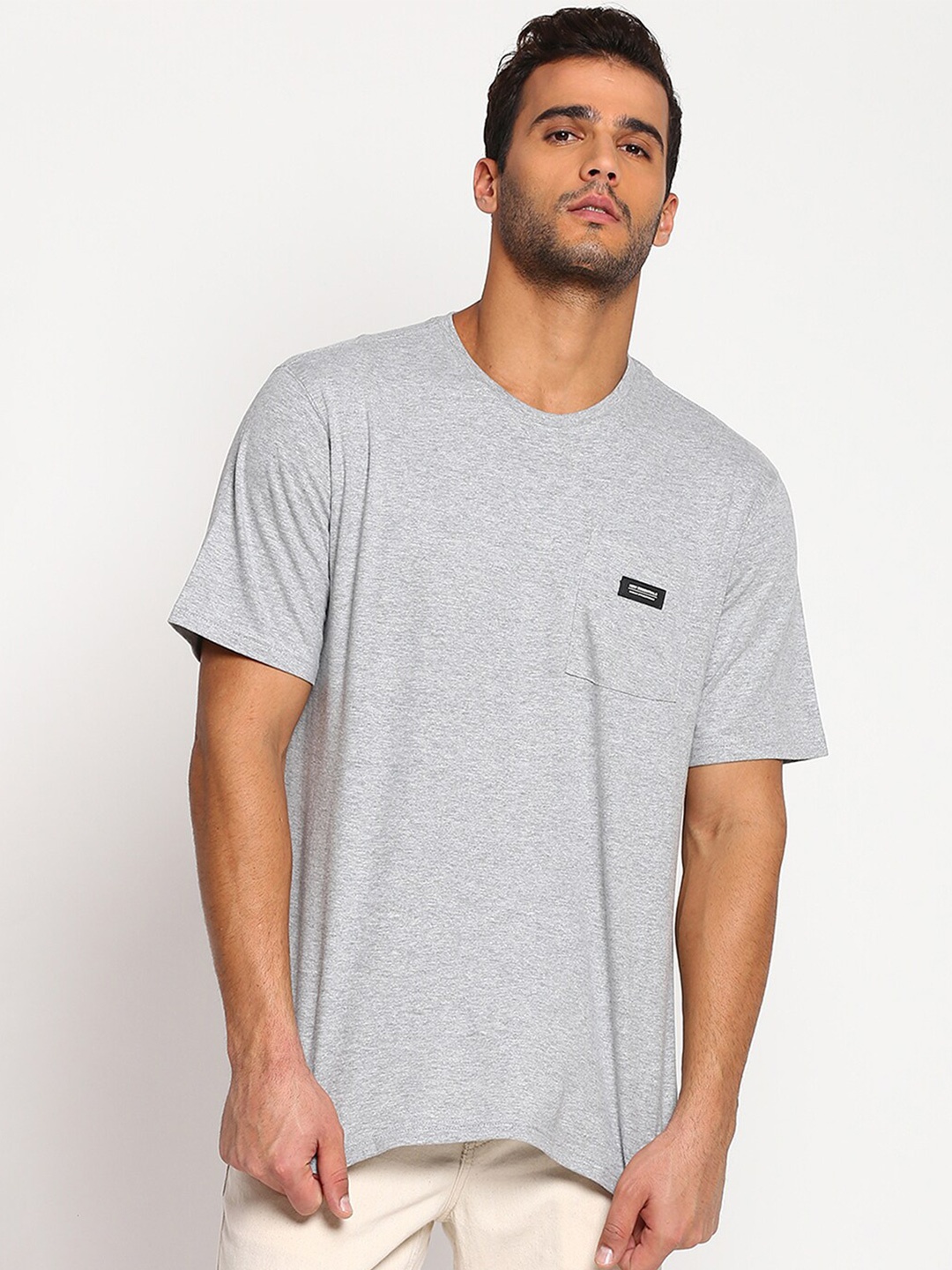 

R&B Men Grey Applique T-shirt