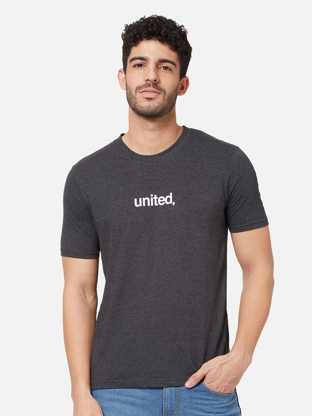 

R&B Men Grey V-Neck Slim Fit T-shirt