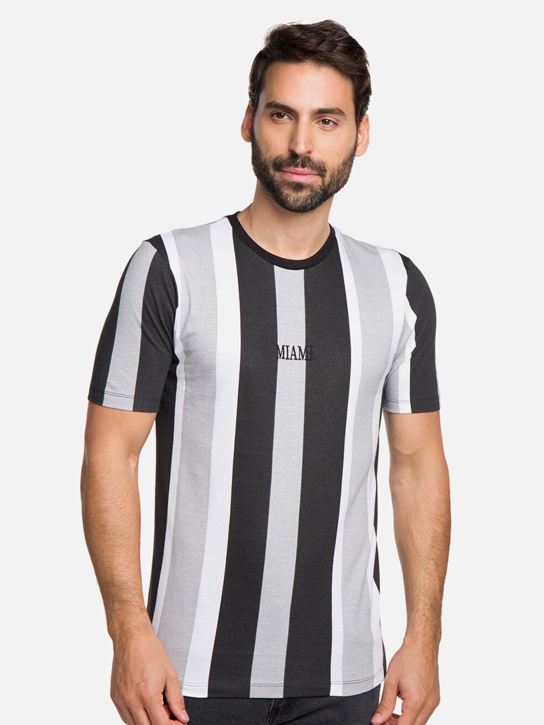 

R&B Men White Striped Slim Fit T-shirt
