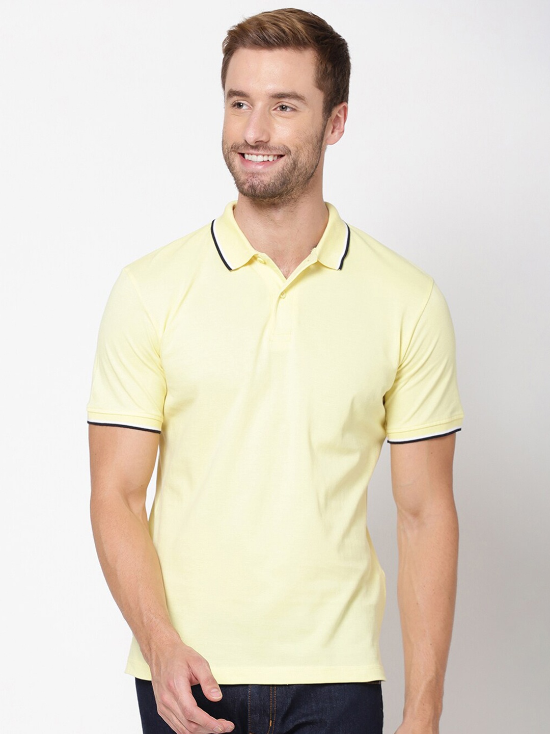 

R&B Men Yellow V-Neck Raw Edge T-shirt