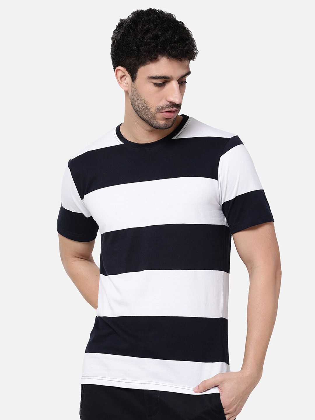 

R&B Men White Striped T-shirt