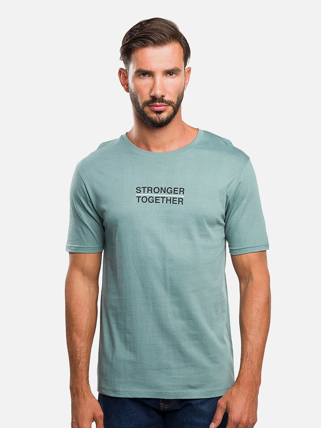 

R&B Men Green Typography Applique Slim Fit T-shirt