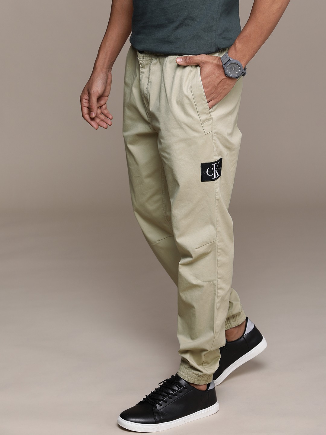 

Calvin Klein Jeans Men Beige Joggers