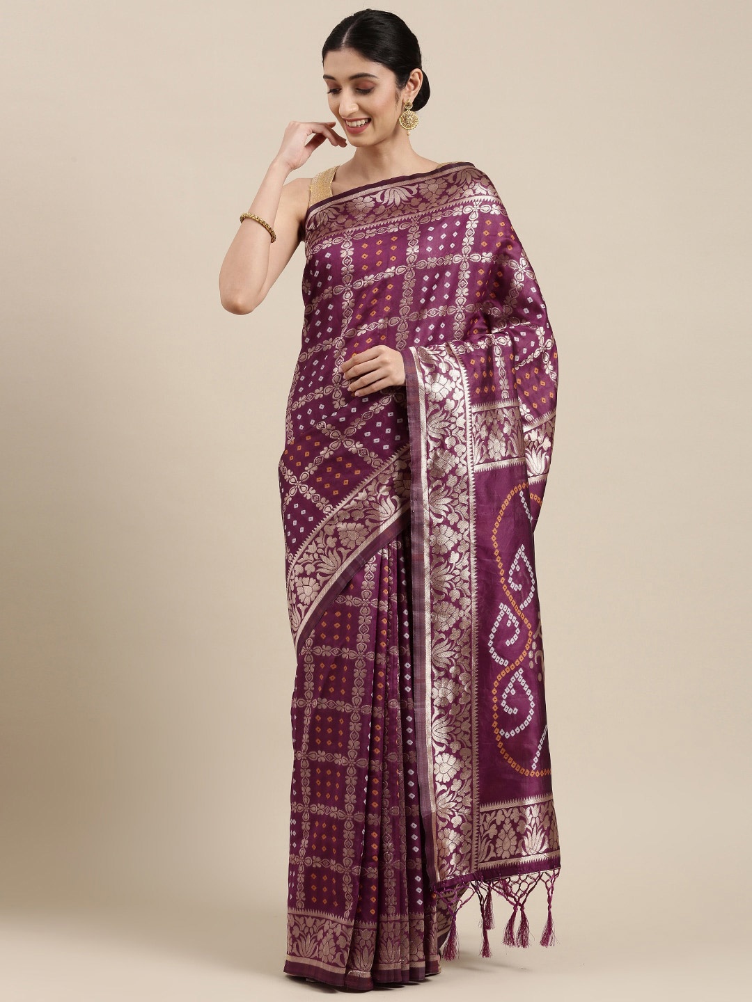 

Rekha Maniyar Magenta & Silver-Toned Floral Zari Silk Blend Banarasi Saree