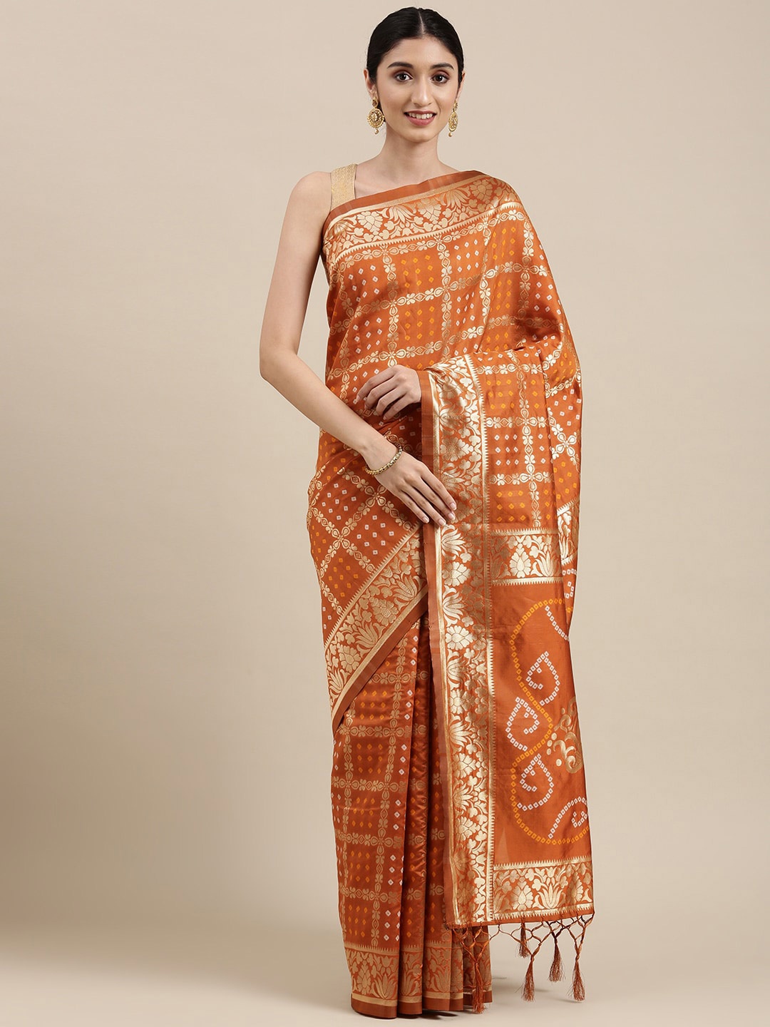 

Rekha Maniyar Orange & Gold-Toned Floral Zari Silk Blend Banarasi Saree