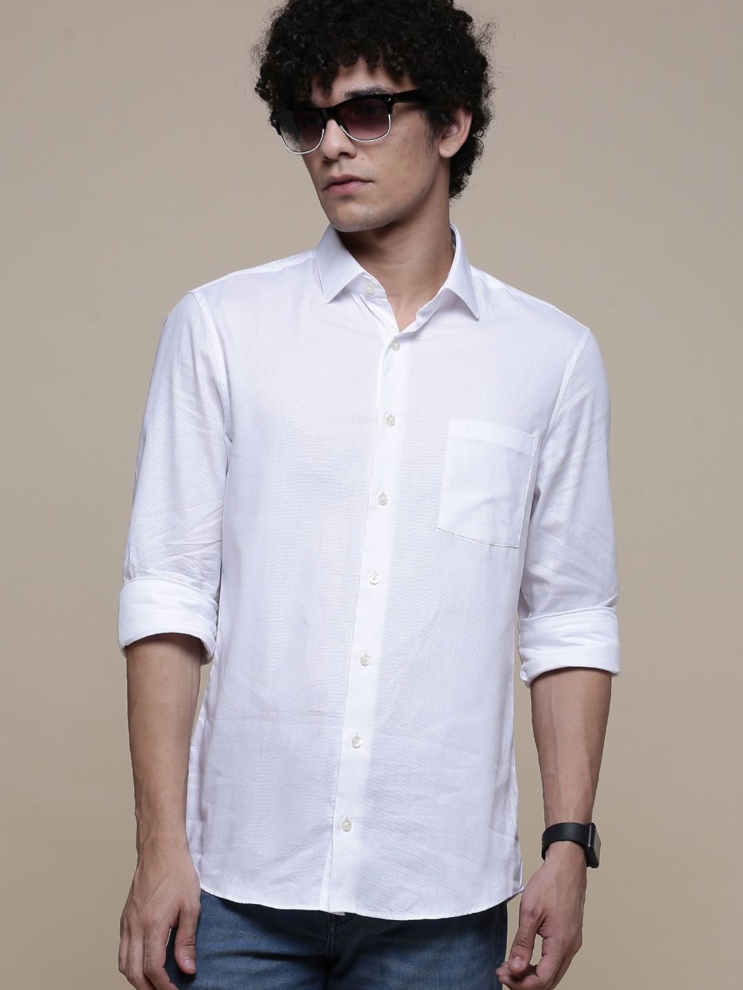 

Calvin Klein Jeans Men White Classic Solid Pure Cotton Casual Shirt