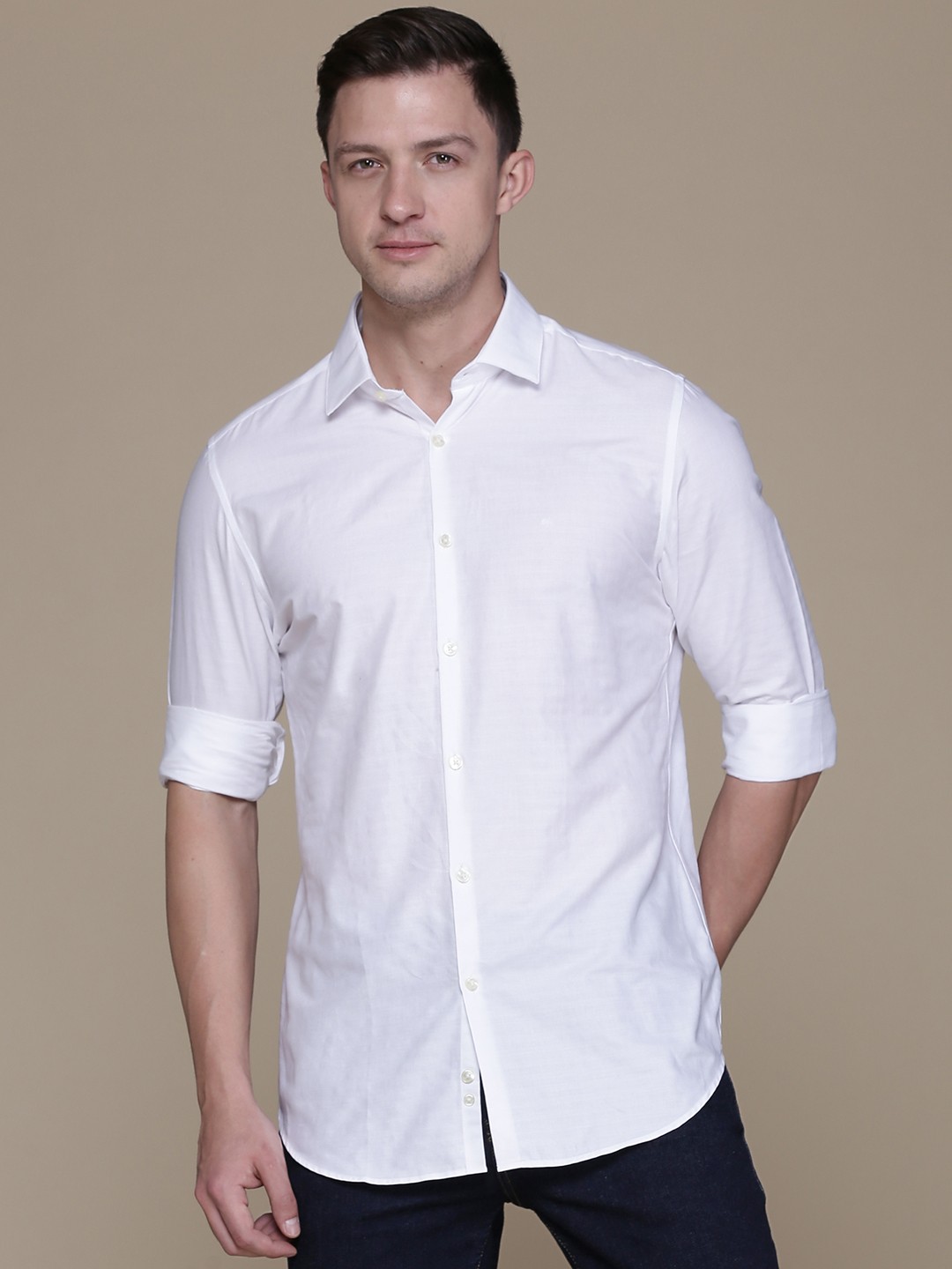 

Calvin Klein Jeans Men White Smart Slim Fit Horizontal Stripes Opaque Self Design Shirt