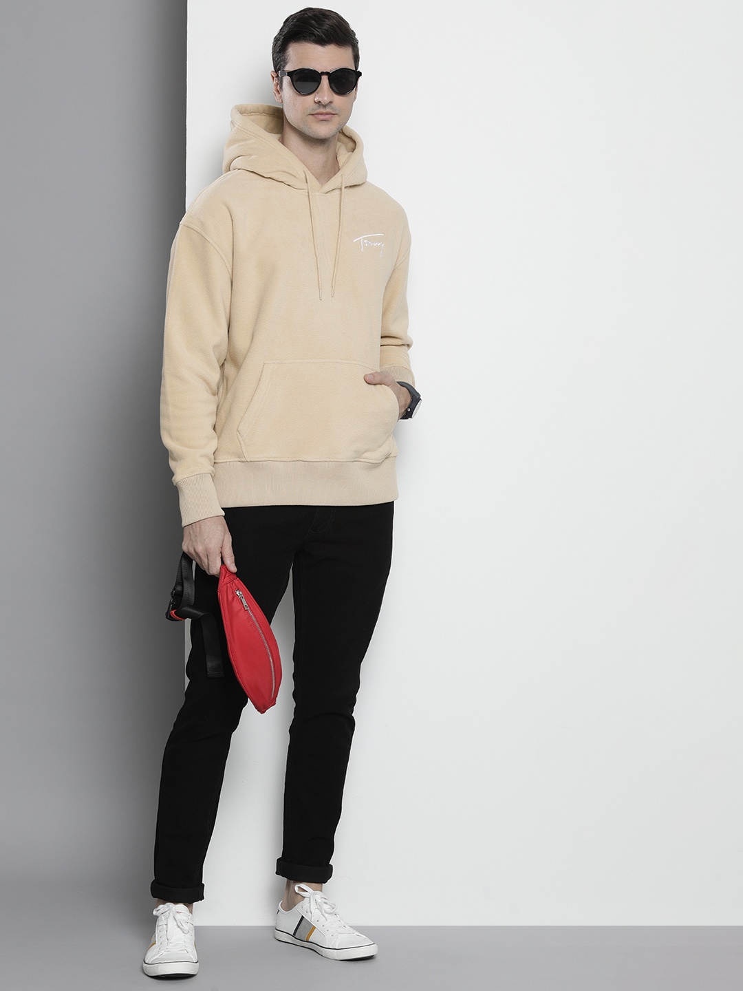 

Tommy Hilfiger Men Beige Solid Hooded Sweatshirt with Brand Logo Embroidered Detail