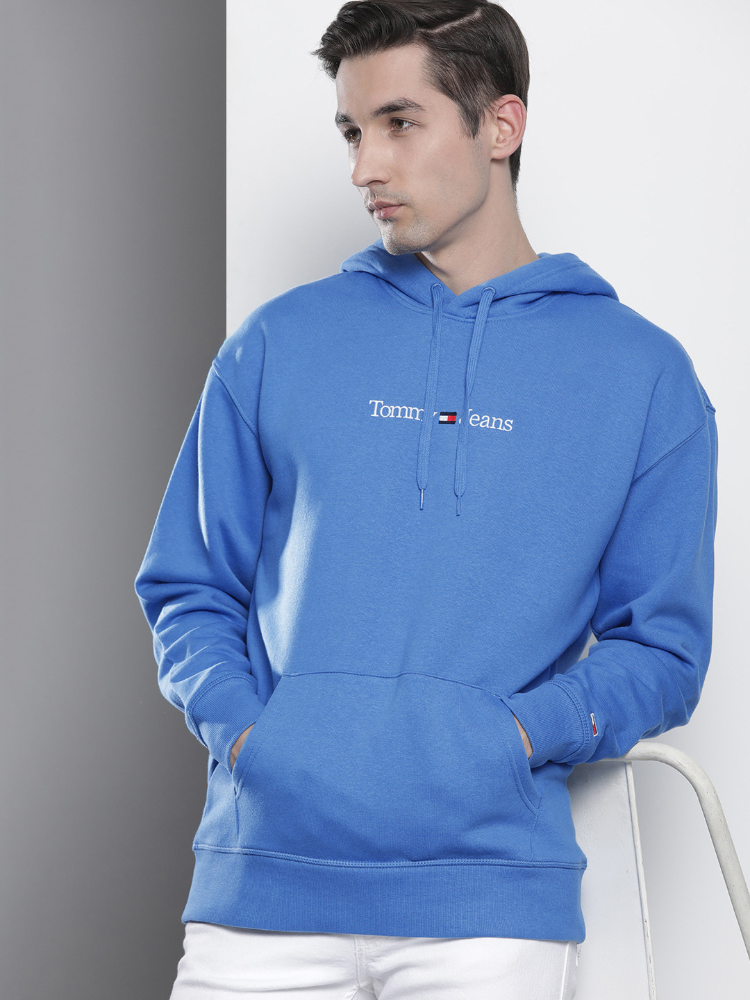 

Tommy Hilfiger Men Blue Brand Logo Embroidered Hooded Pullover Sweatshirt