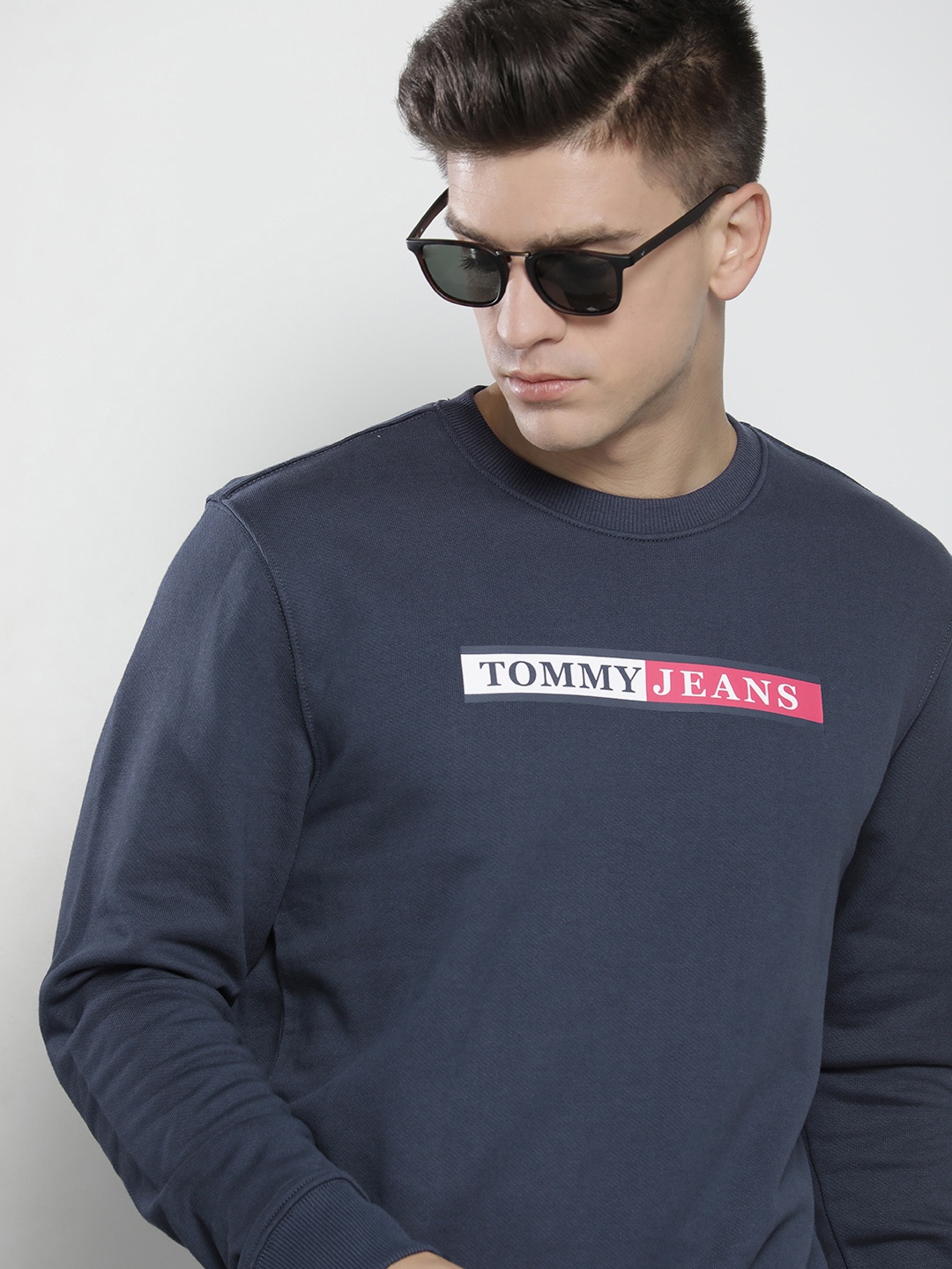 

Tommy Hilfiger Men Navy Blue ESSENTIAL Printed Pure Cotton Sweatshirt