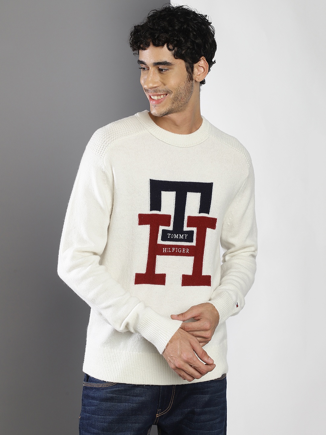 

Tommy Hilfiger Men Printed Pullover, Beige