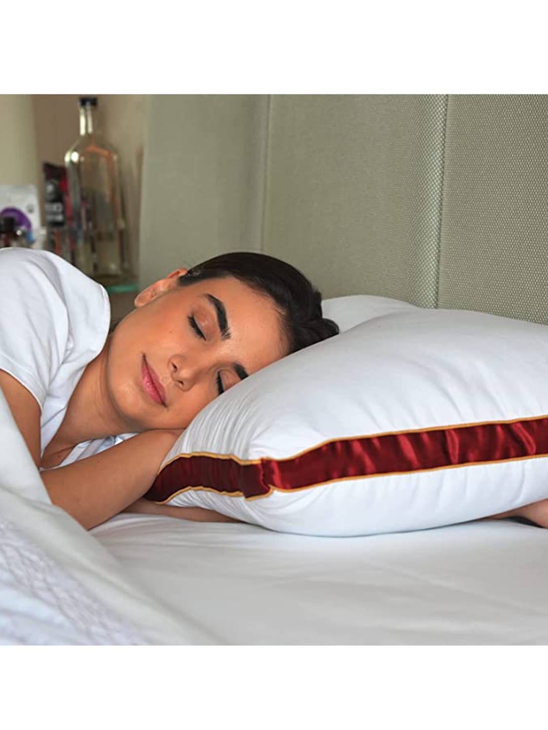 

Sleepsia White Solid Microfibre Pillows