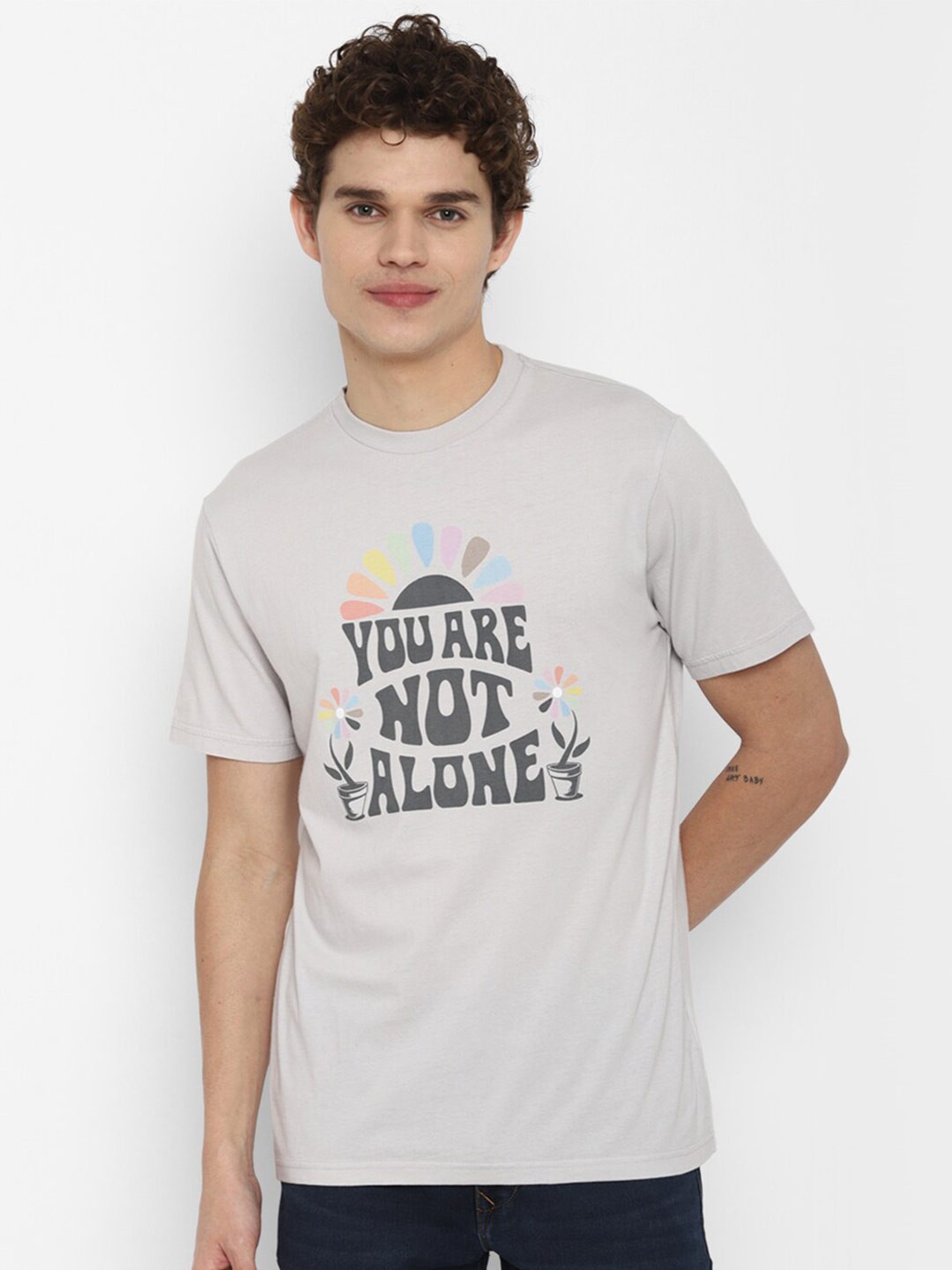 

AMERICAN EAGLE OUTFITTERS Men Grey Typography Printed Applique T-shirt