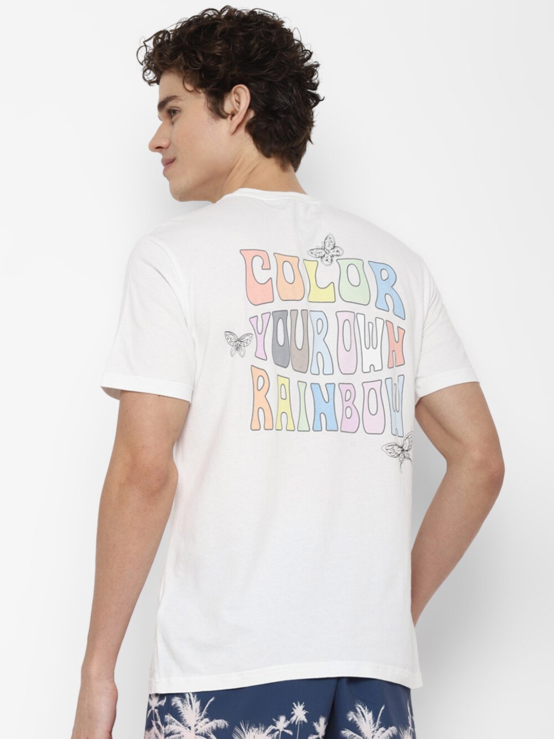 

AMERICAN EAGLE OUTFITTERS Men White T-shirt