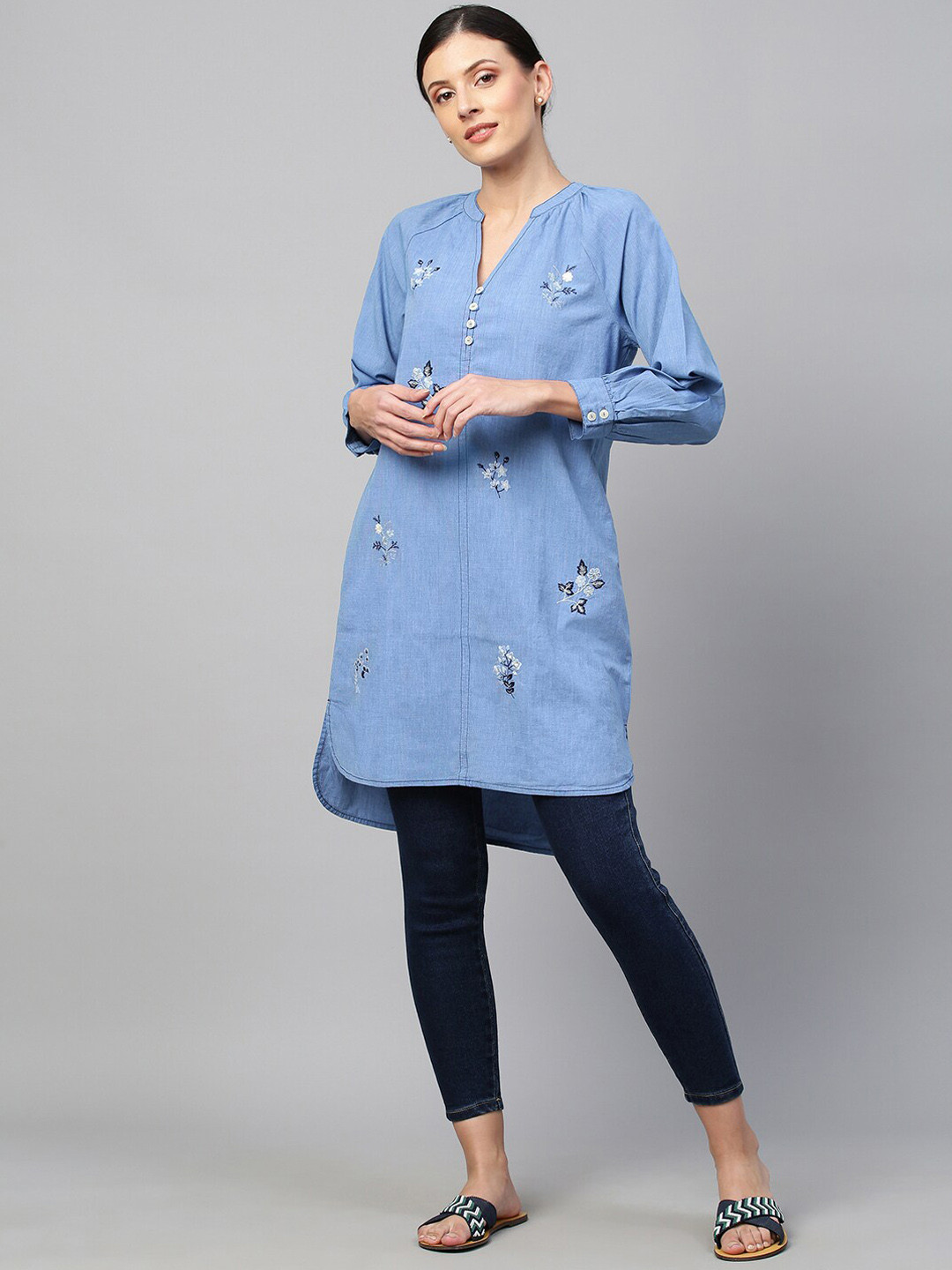 

Modern Indian by CHEMISTRY Women Blue Thread Work Kurta