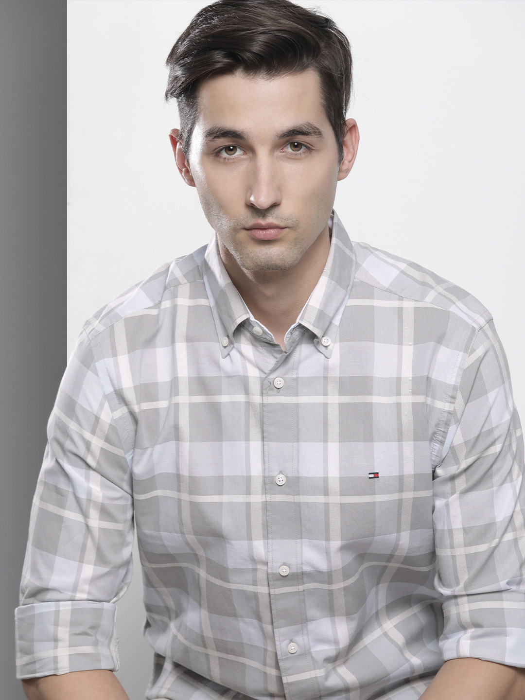 

Tommy Hilfiger Men Grey Tartan Checked Pure Cotton Casual Shirt