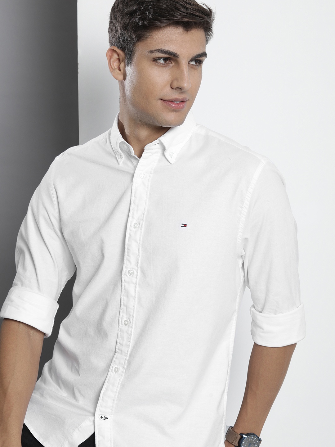 

Tommy Hilfiger Men White Solid Regular Fit Casual Shirt