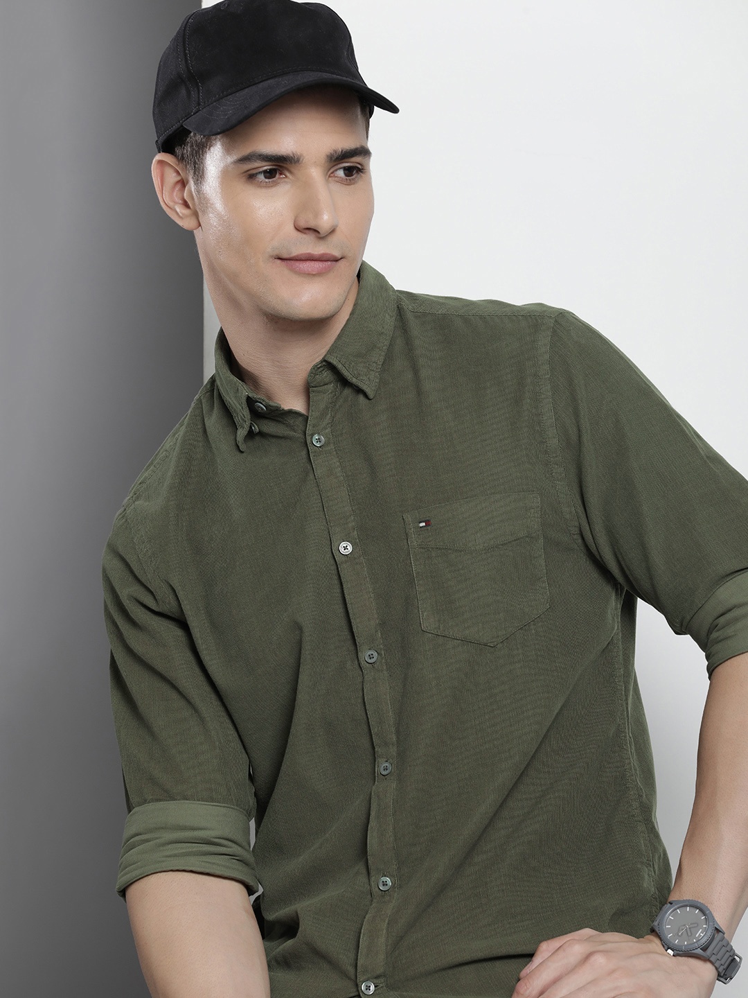 

Tommy Hilfiger Pure Cotton Corduroy Finish Opaque Casual Shirt, Olive