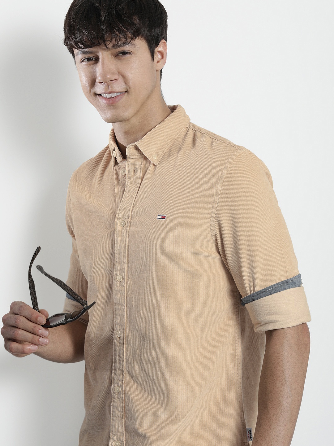 

Tommy Hilfiger Men Beige Solid Pure Cotton Casual Shirt