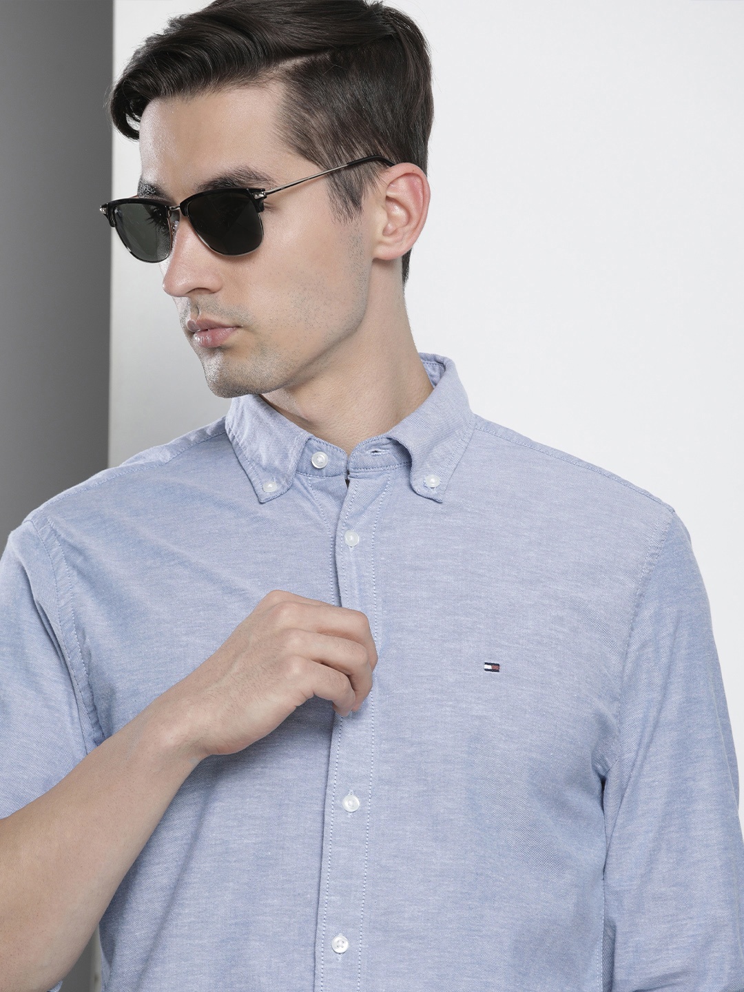 

Tommy Hilfiger Men Blue Button-Down Collar Casual Shirt