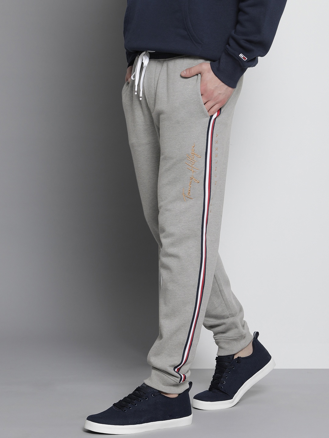

Tommy Hilfiger Men Grey Solid Joggers