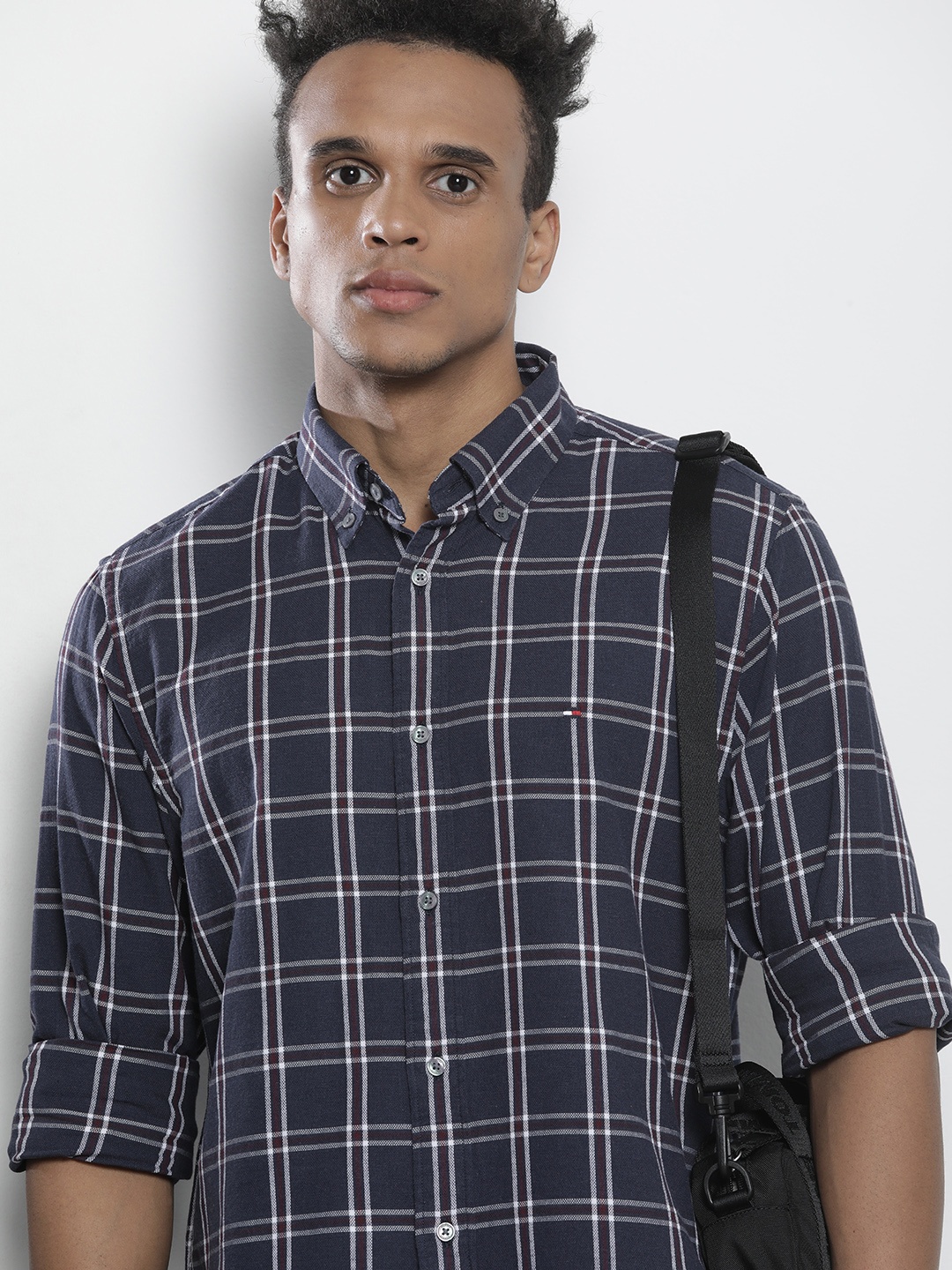 

Tommy Hilfiger Men Navy Blue Checked Pure Cotton Casual Shirt