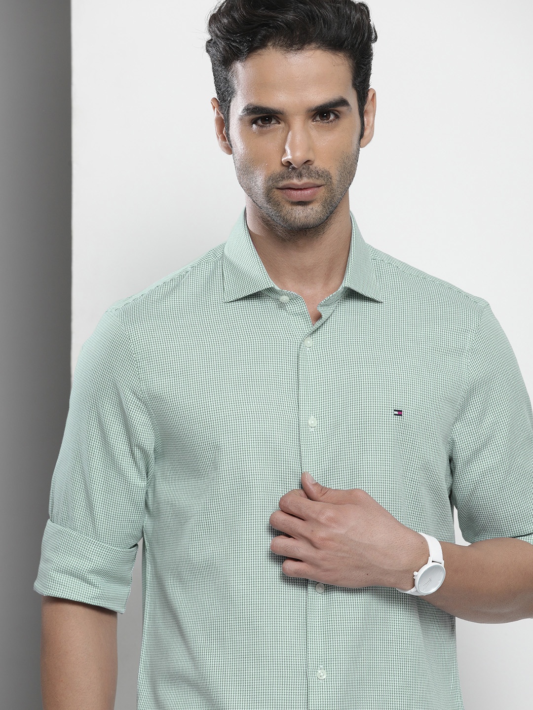 

Tommy Hilfiger Men Green Micro Ditsy Print Slim Fit Pure Cotton Casual Shirt
