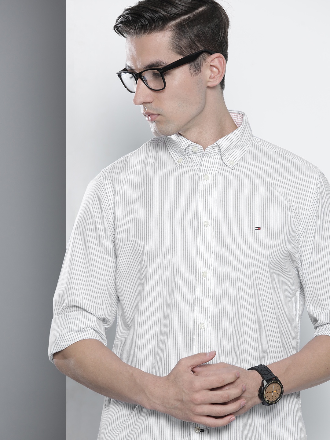 

Tommy Hilfiger Men White & Black Striped Pure Cotton Casual Shirt