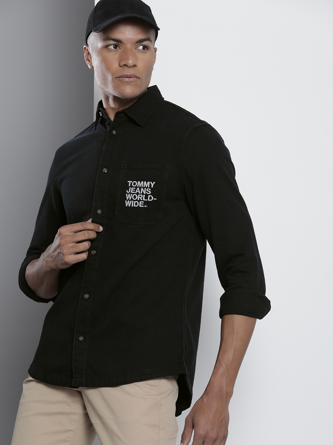 

Tommy Hilfiger Men Black Classic Fit Denim Casual Shirt