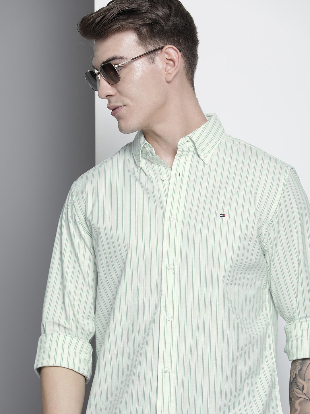 Tommy Hilfiger Men Green Striped Casual Shirt