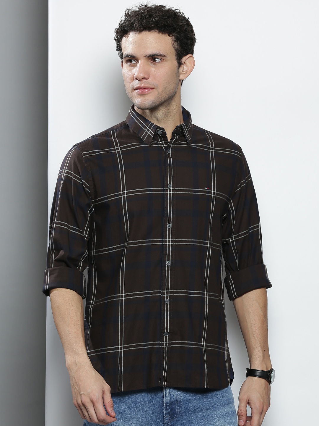 

Tommy Hilfiger Men Coffee Brown & Navy Blue Windowpane Checked Cotton Casual Shirt