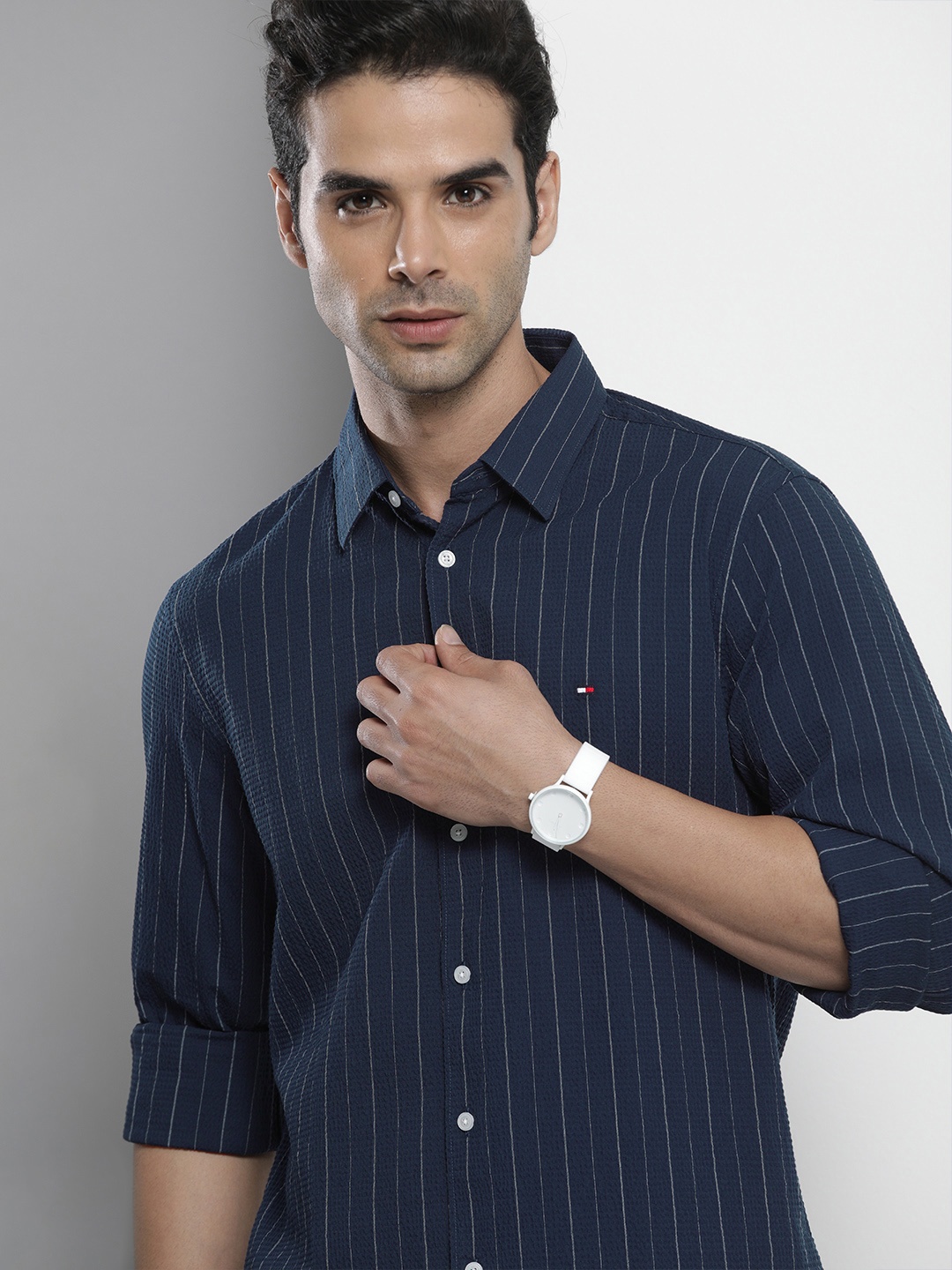 

Tommy Hilfiger Men Navy Blue Striped Slim Fit Casual Shirt
