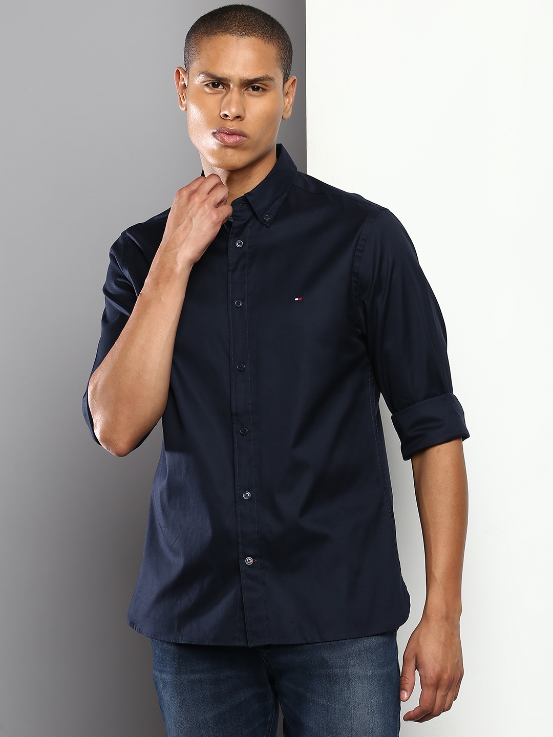 

Tommy Hilfiger Men Solid Casual Shirt, Navy blue