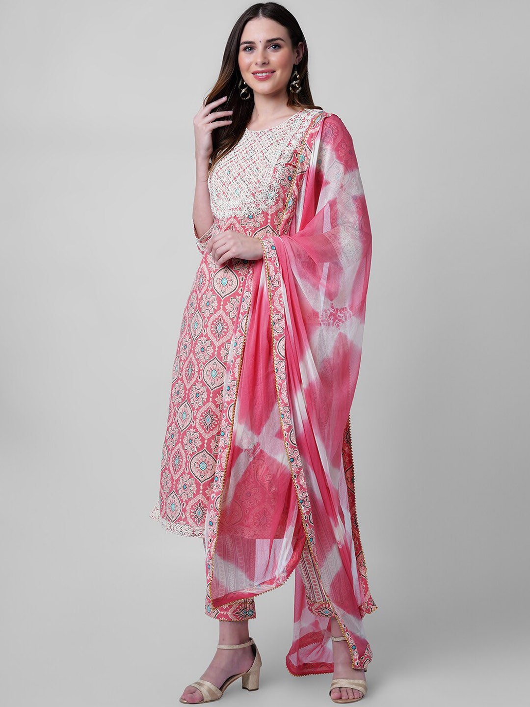 

NITVAN Women Multicoloured Floral Printed Pleated Chikankari Pure Cotton Kurti with Trousers & With Dupatta, Multi