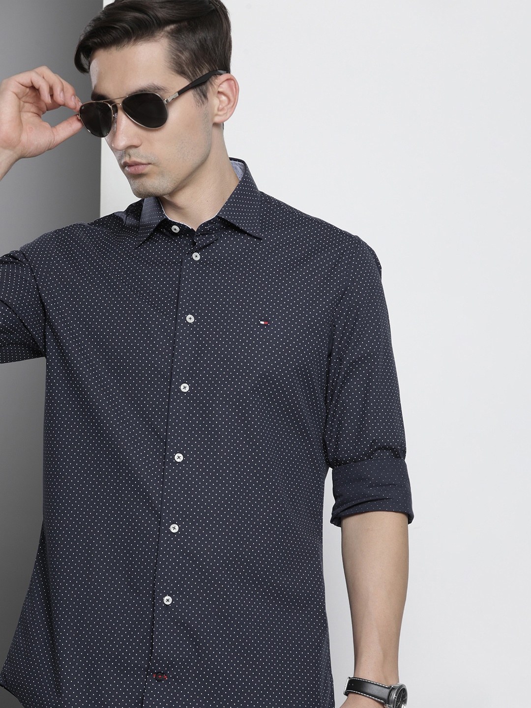 

Tommy Hilfiger Men Navy Blue Printed Casual Shirt