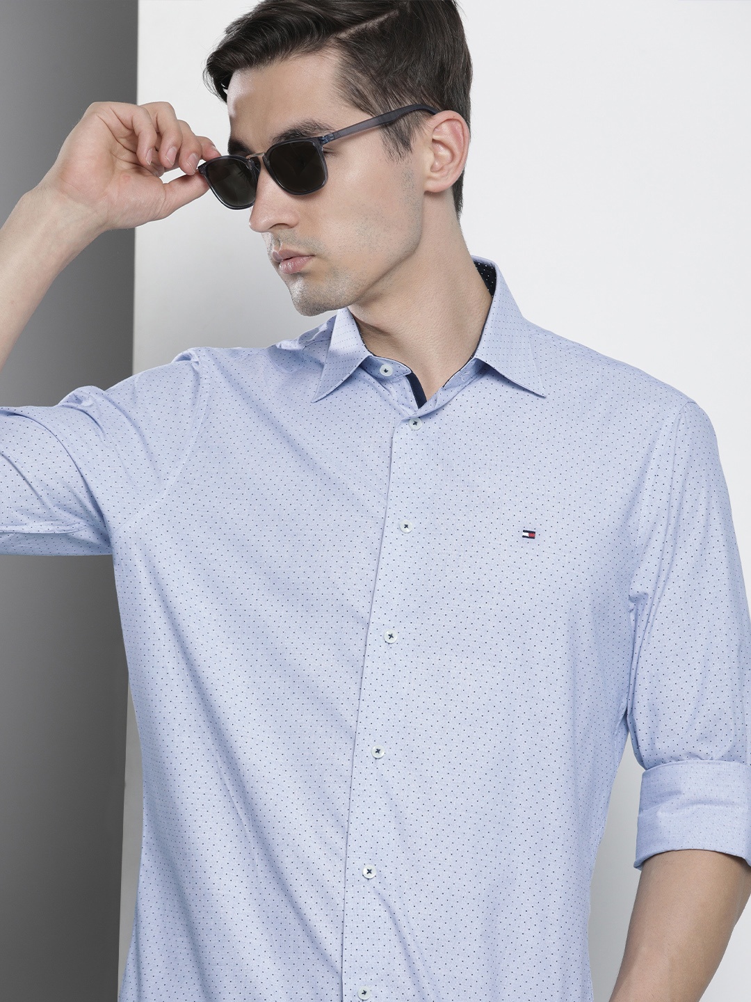 

Tommy Hilfiger Men Blue Printed Casual Shirt