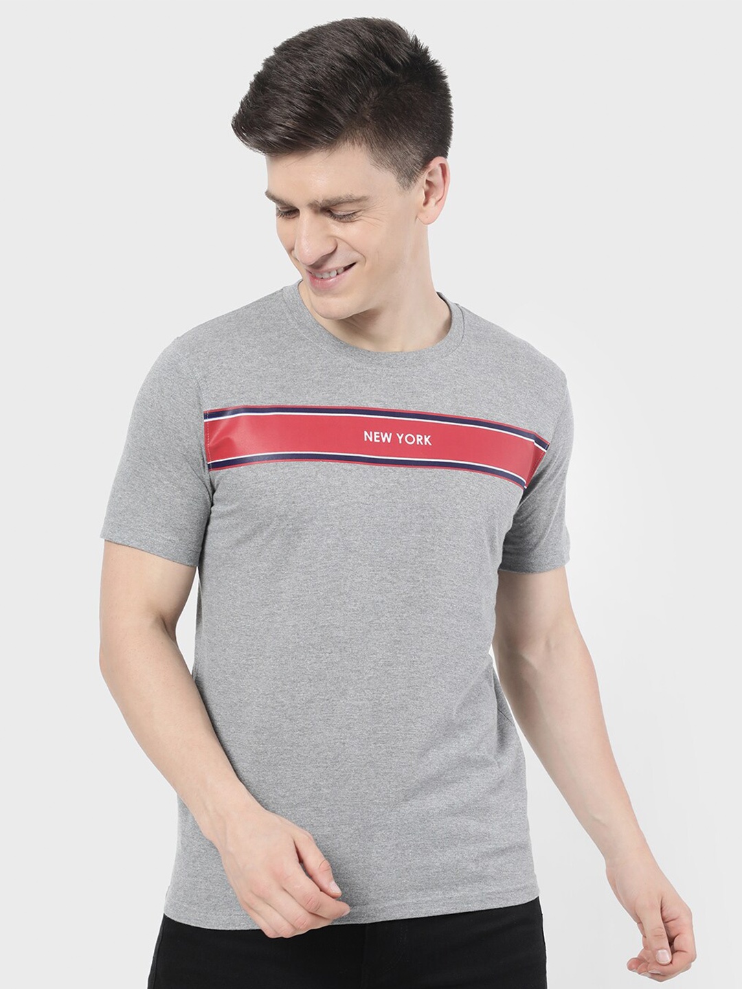 

R&B Men Grey Applique T-shirt
