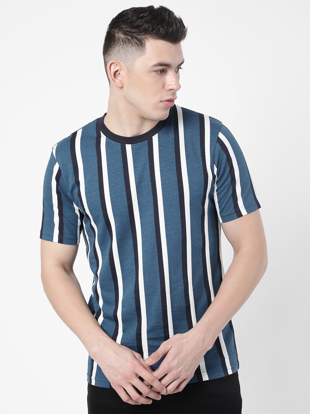 

R&B Men Blue Striped T-shirt