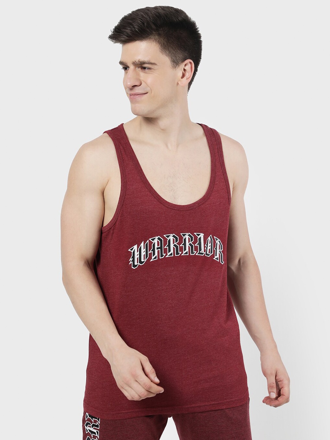 

R&B Men Maroon Typography Printed Applique T-shirt