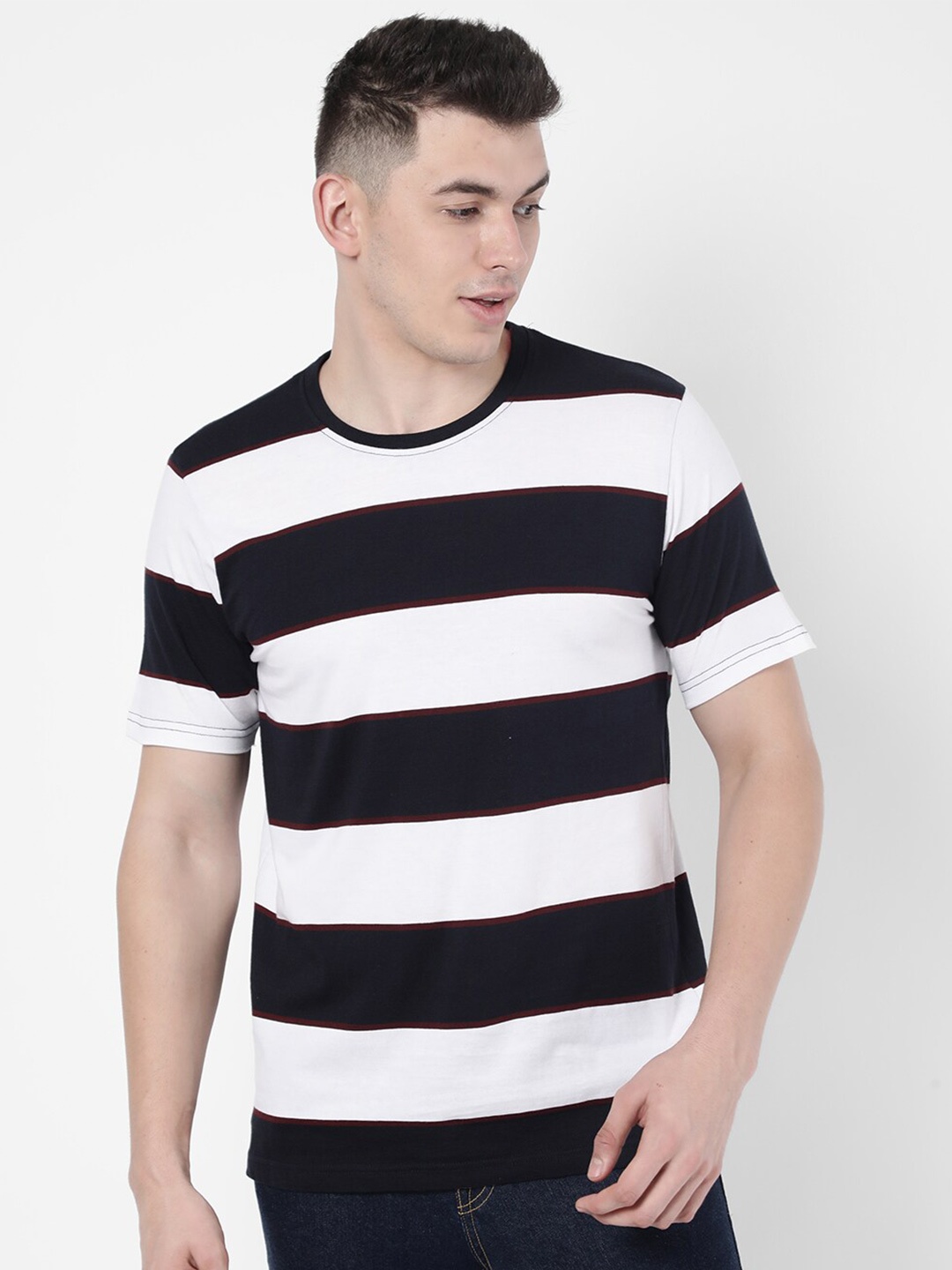 

R&B Men White Striped T-shirt